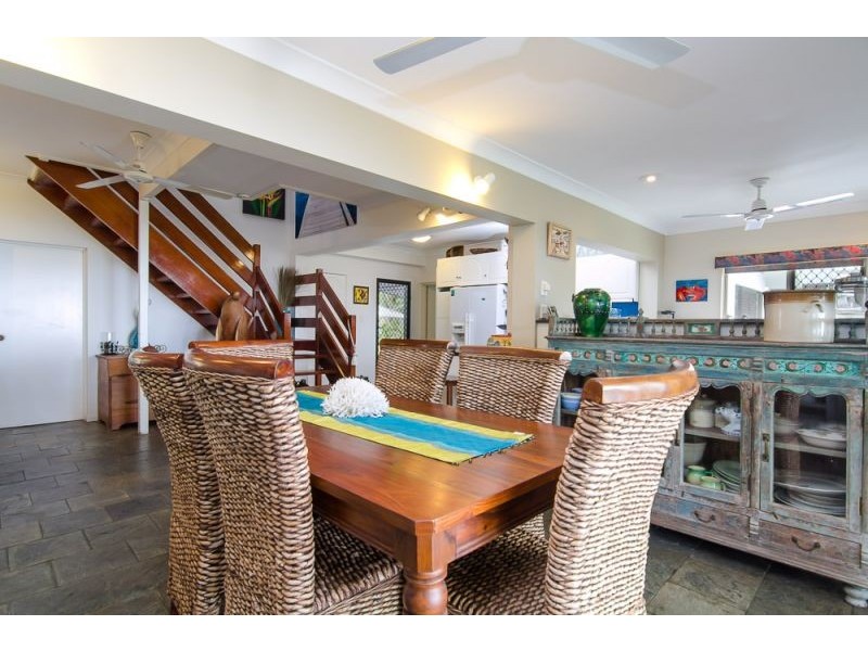 18 Hibiscus Lane, Holloways Beach QLD 4878