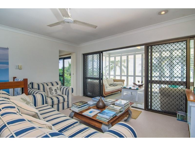 18 Hibiscus Lane, Holloways Beach QLD 4878