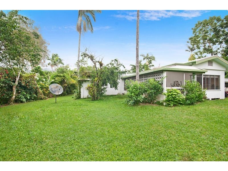 7 Fulton Close, Whitfield QLD 4870