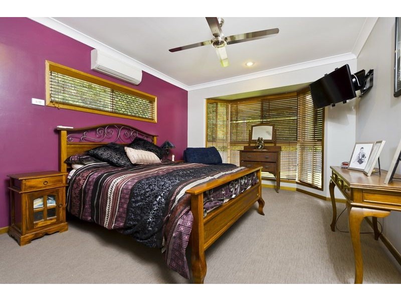 13 Thorpe Place, Bentley Park QLD 4869