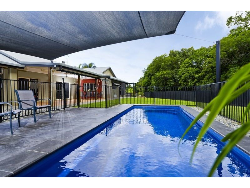 13 Thorpe Place, Bentley Park QLD 4869