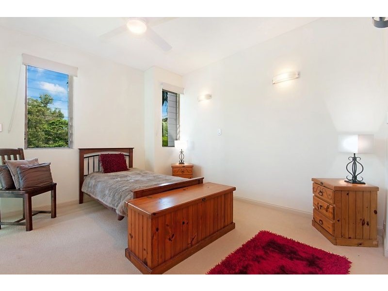 16/2 Deauville Close, Yorkeys Knob QLD 4878