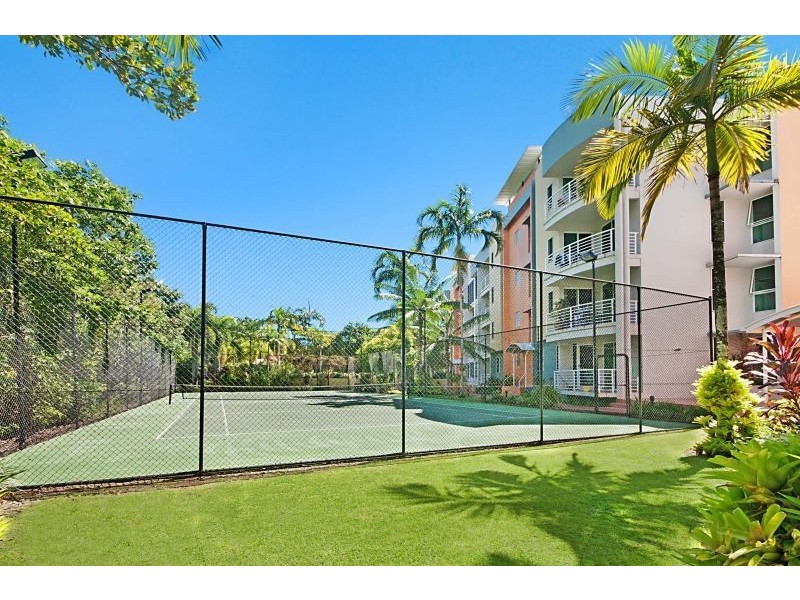 16/2 Deauville Close, Yorkeys Knob QLD 4878