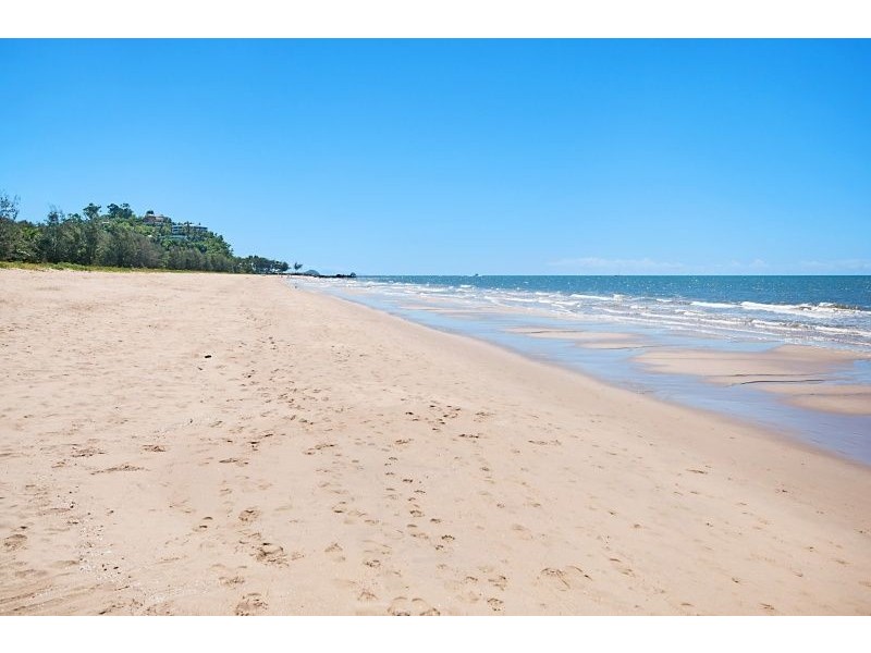 16/2 Deauville Close, Yorkeys Knob QLD 4878