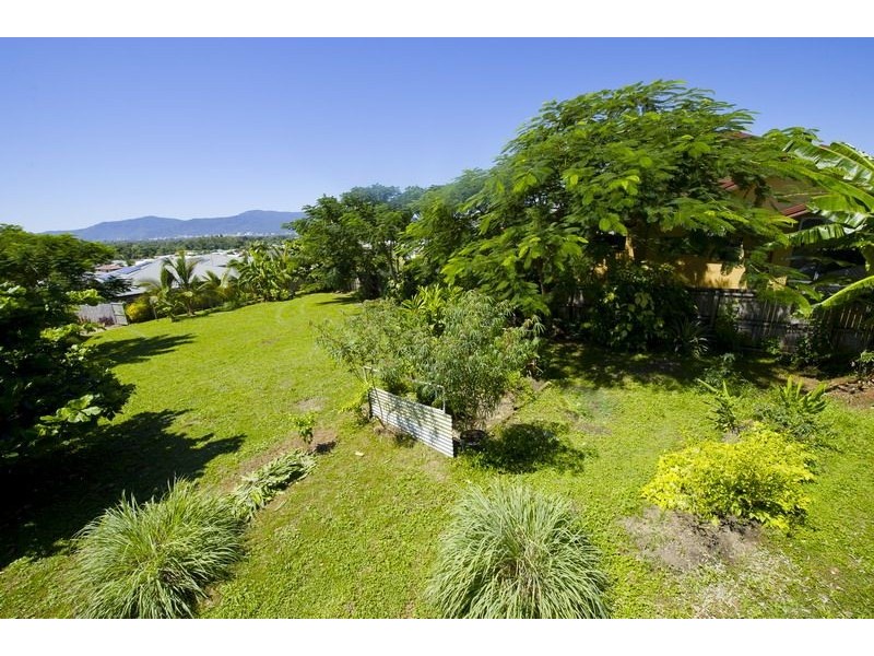 19 Morwong Close, Kanimbla QLD 4870