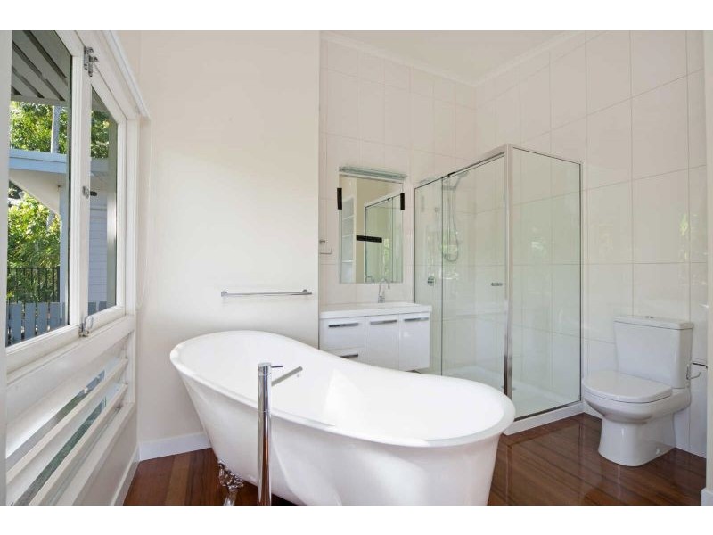 60 Hutchinson Street, Whitfield QLD 4870