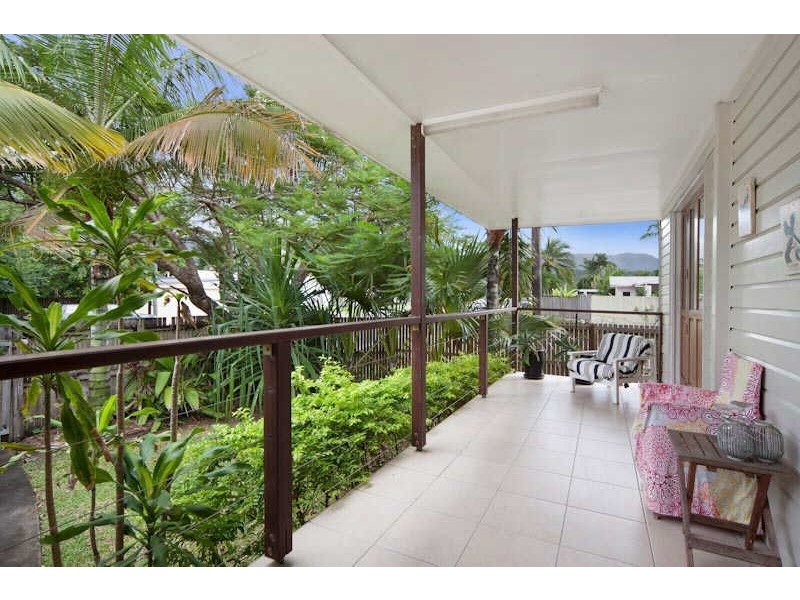 154 Greenslopes Street, Edge Hill QLD 4870