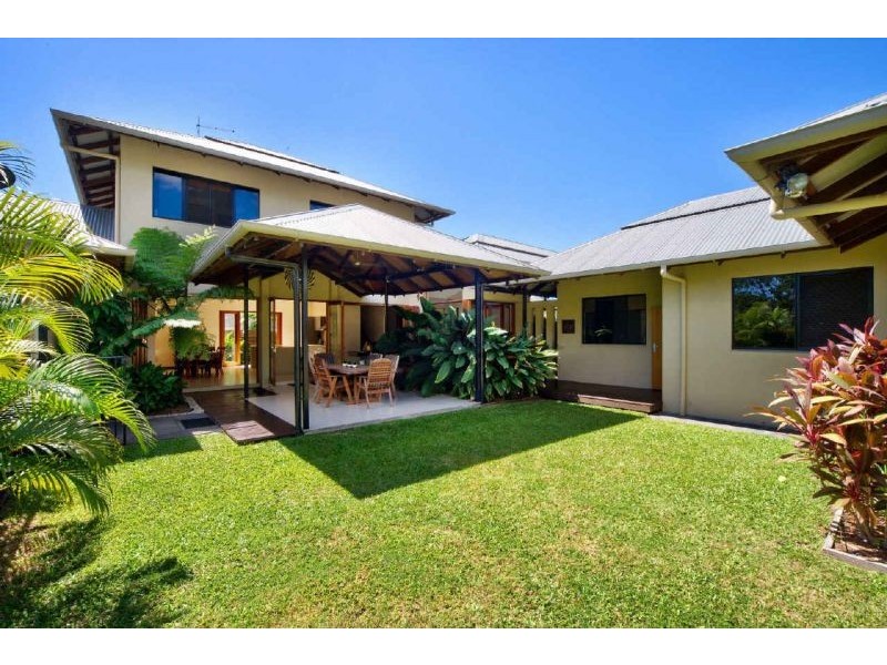 2 Johanna Street(1 Iridescent Close), Trinity Park QLD 4879