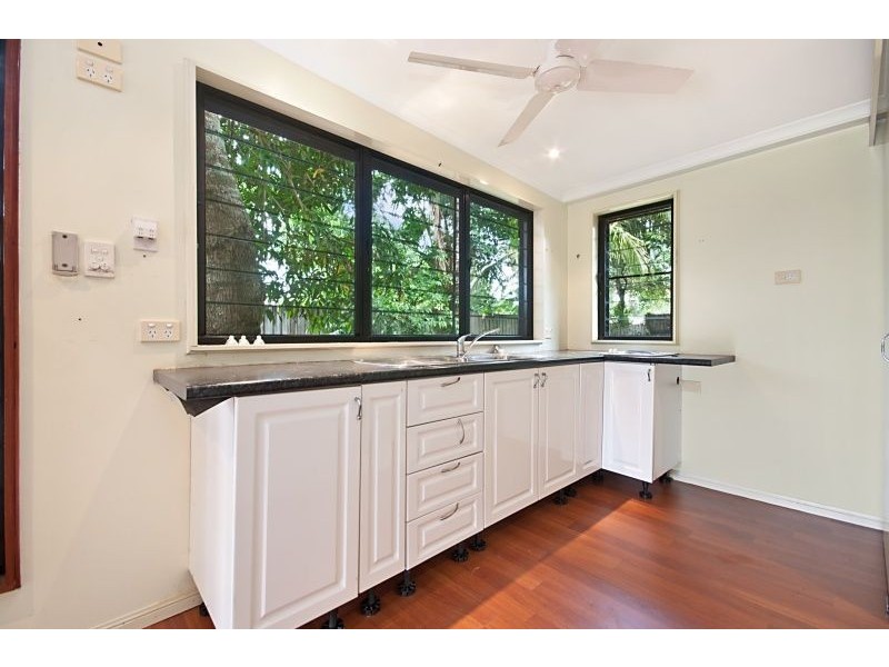 17 Cairns Street, Cairns North QLD 4870