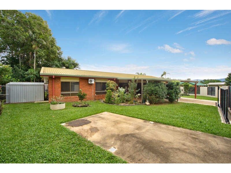25 Pepperina Street, Mooroobool QLD 4870