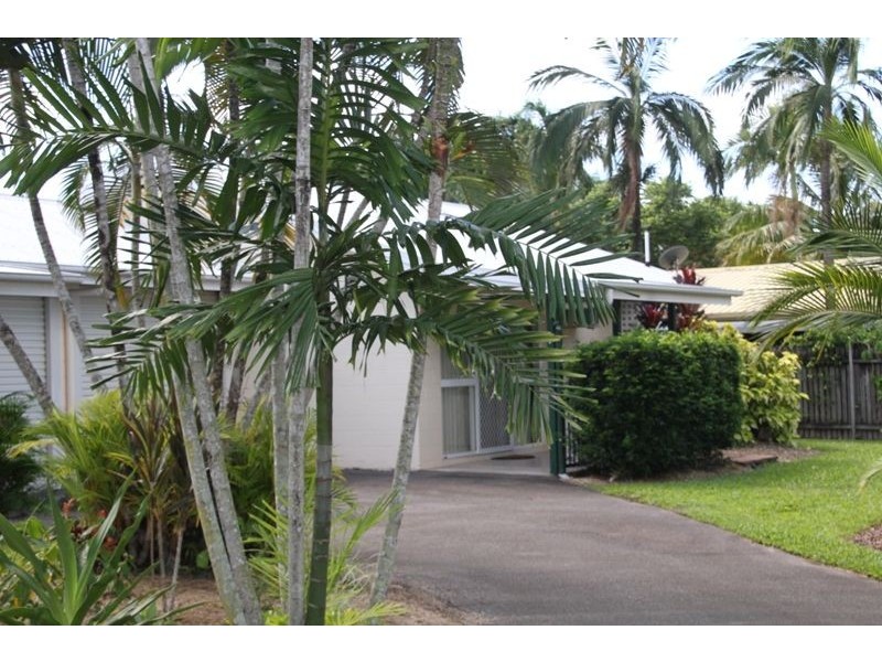 1/3-4 Holden Close, Whitfield QLD 4870