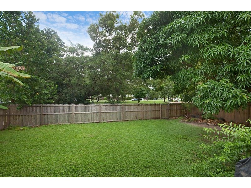 8B Keeble Street, Stratford QLD 4870