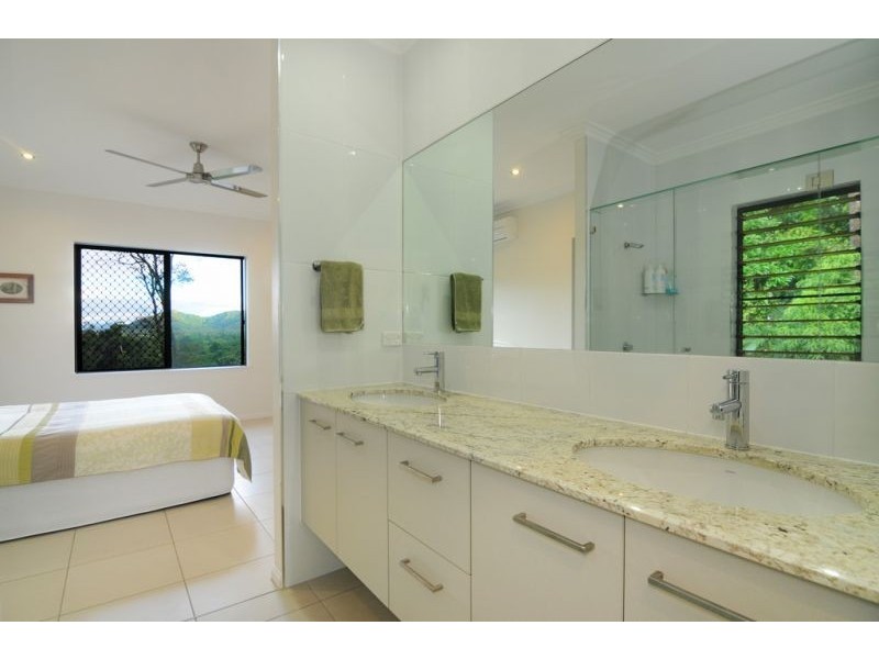 40 Thrush Terrace, Clifton Beach QLD 4879