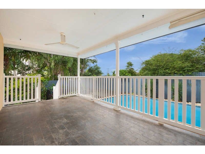 30 Ponticello Street, Whitfield QLD 4870