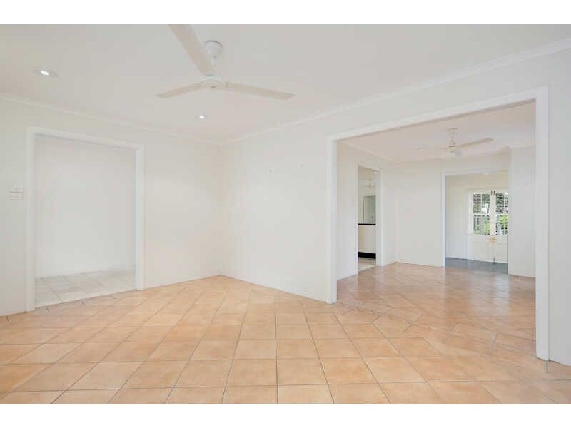 30 Ponticello Street, Whitfield QLD 4870