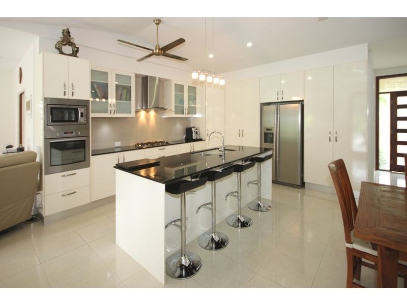 13 Sascha Close, Redlynch QLD 4870