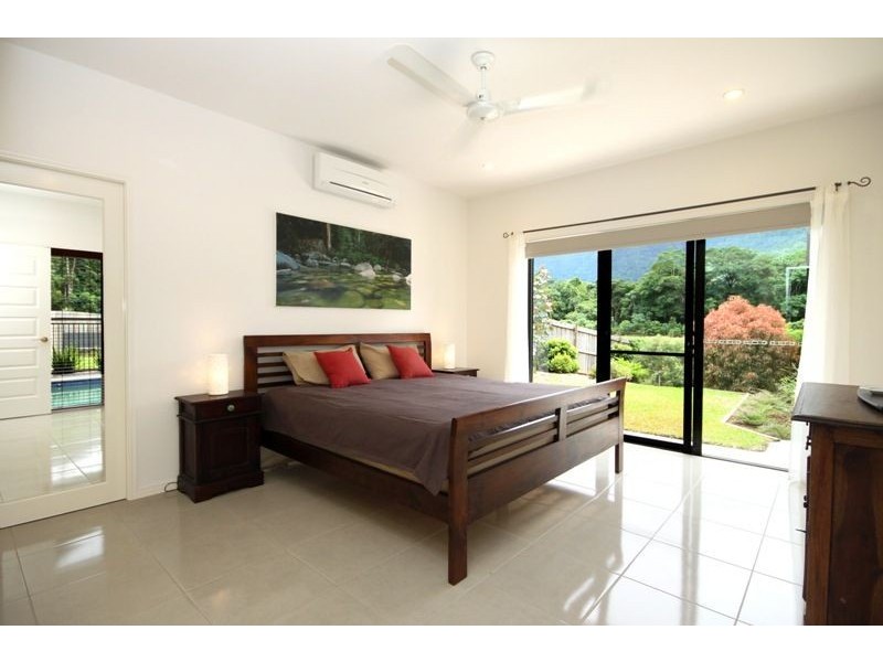 13 Sascha Close, Redlynch QLD 4870