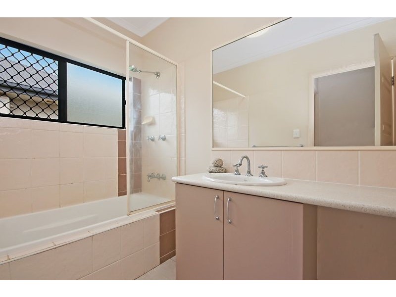 35 Hockey Avenue, Smithfield QLD 4878