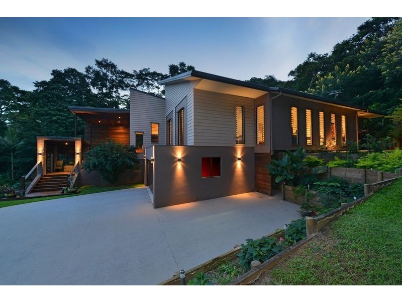 62 Hutchinson Street, Whitfield QLD 4870