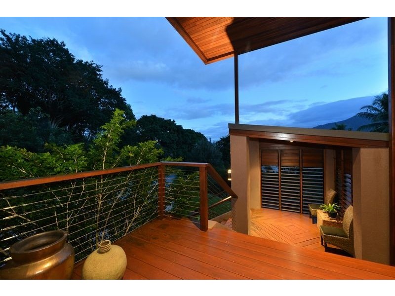 62 Hutchinson Street, Whitfield QLD 4870