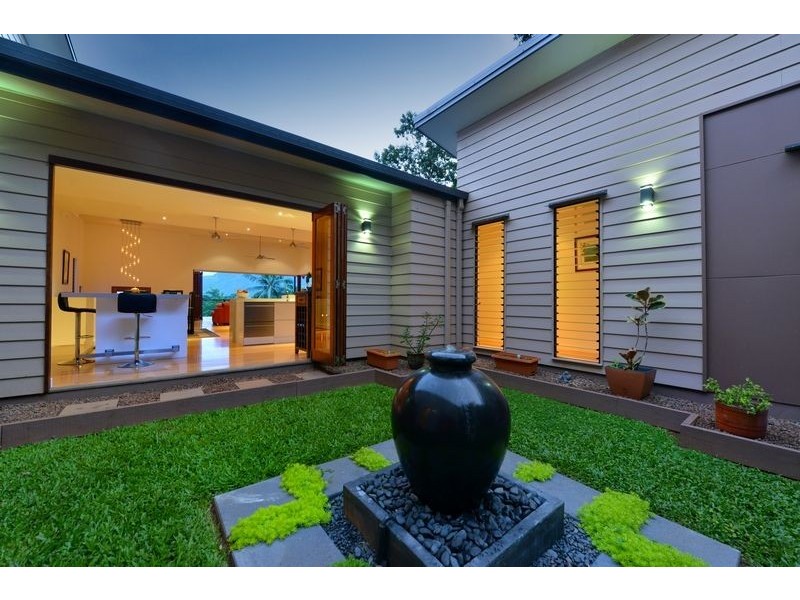 62 Hutchinson Street, Whitfield QLD 4870