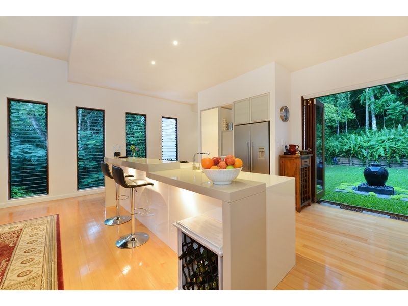 62 Hutchinson Street, Whitfield QLD 4870