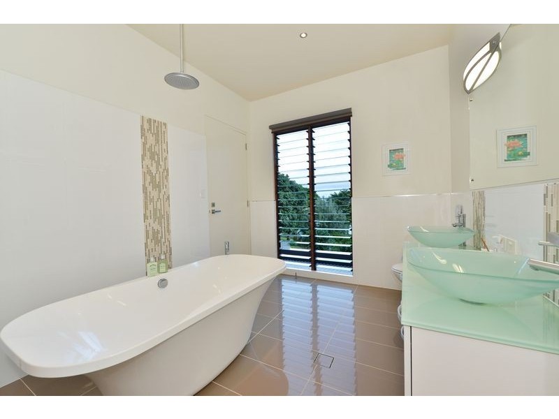 62 Hutchinson Street, Whitfield QLD 4870