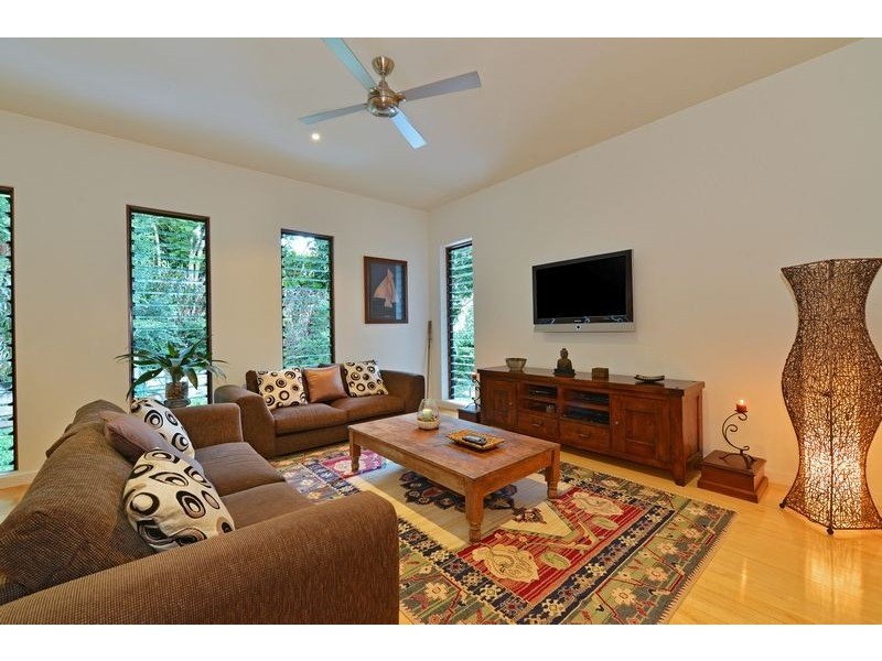 62 Hutchinson Street, Whitfield QLD 4870