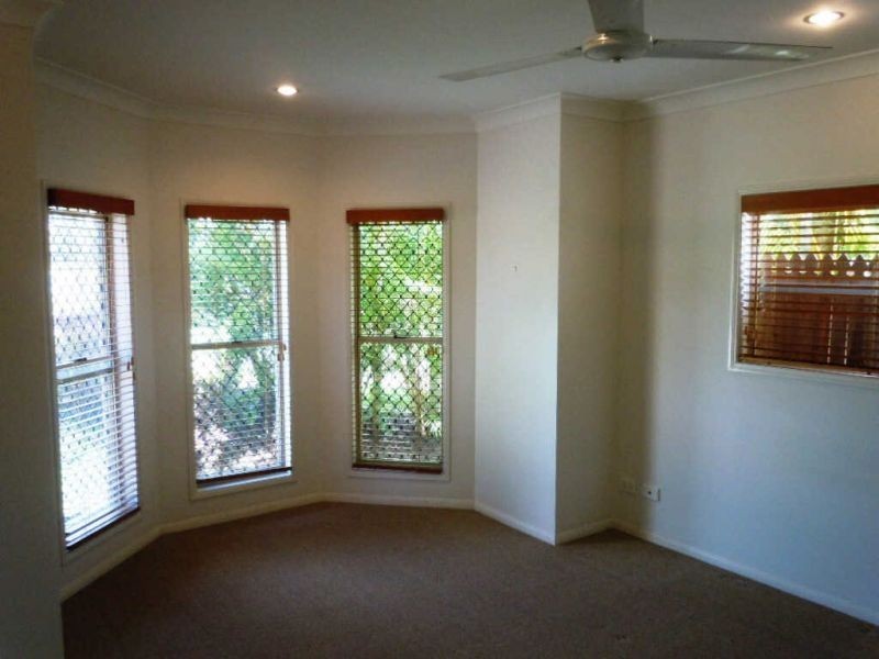 37 Chesterfield Close, Brinsmead QLD 4870