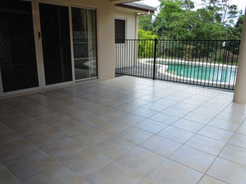 37 Chesterfield Close, Brinsmead QLD 4870