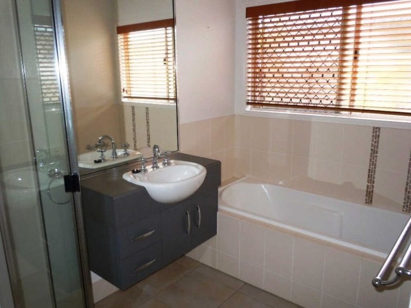 37 Chesterfield Close, Brinsmead QLD 4870