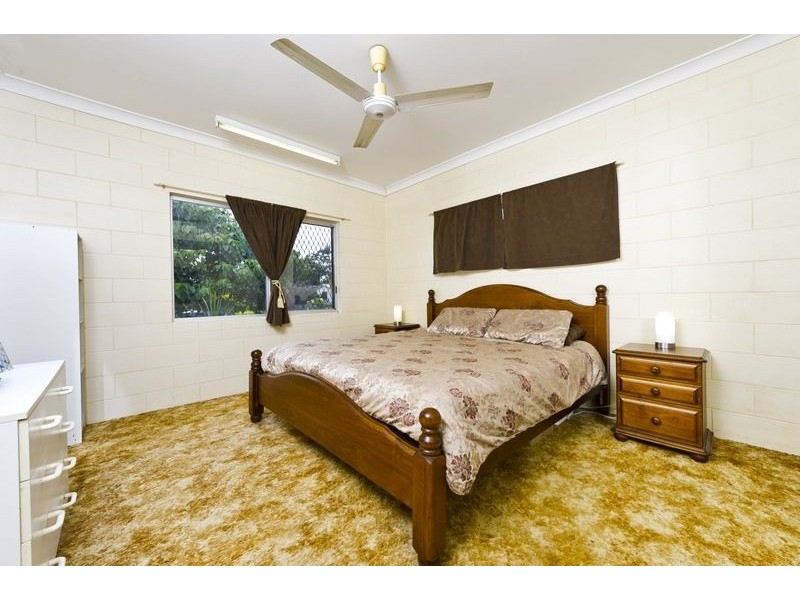 14 Lobelia Court, Mooroobool QLD 4870