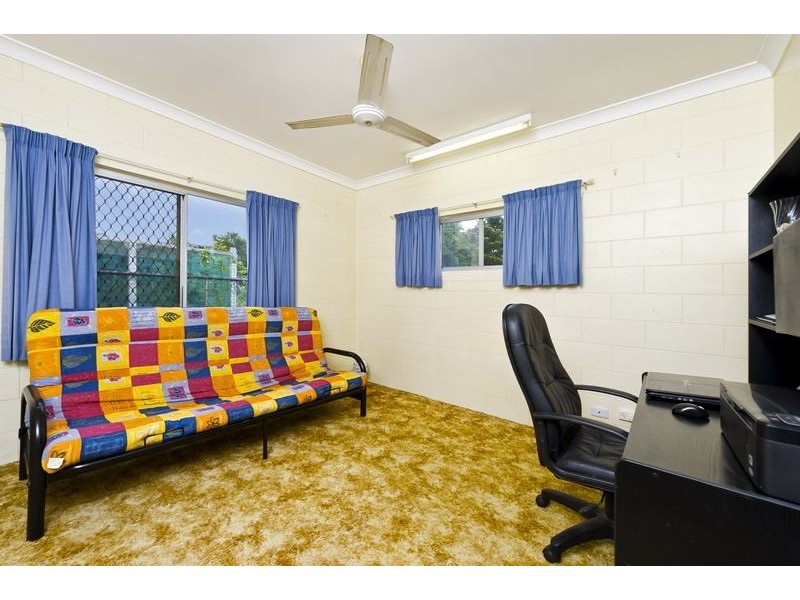 14 Lobelia Court, Mooroobool QLD 4870