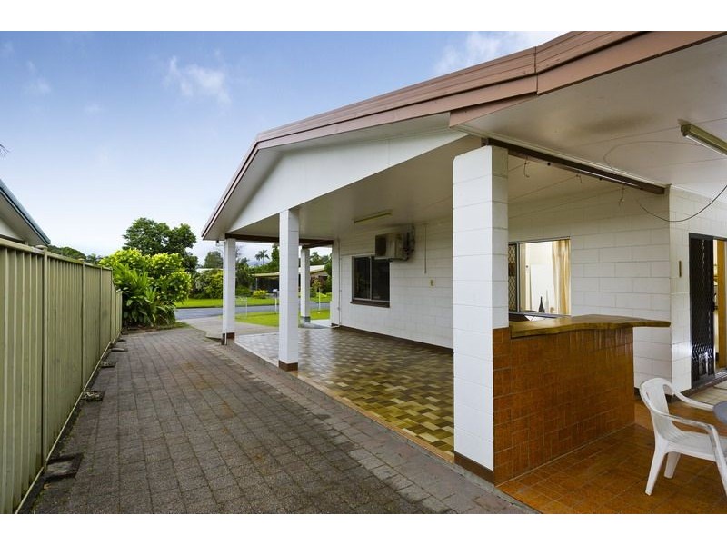 14 Lobelia Court, Mooroobool QLD 4870