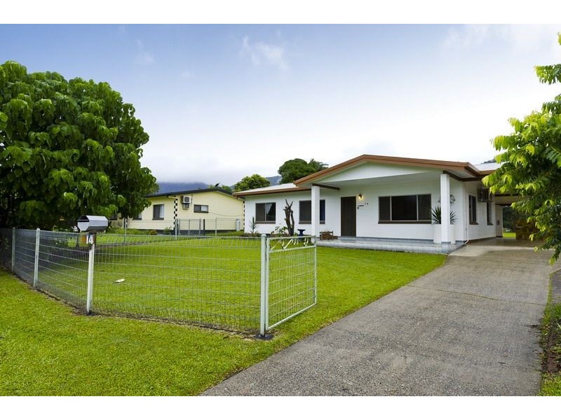 14 Lobelia Court, Mooroobool QLD 4870