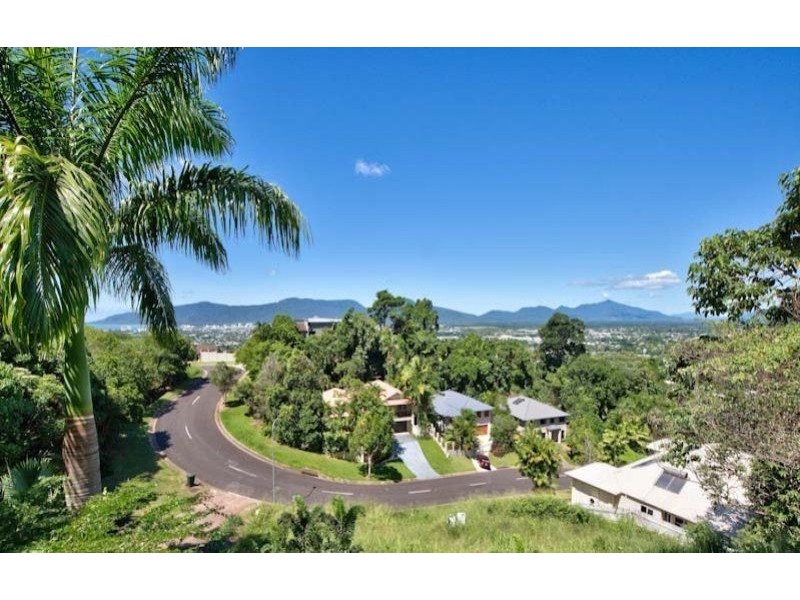 75 Summer Hill Drive, Mooroobool QLD 4870
