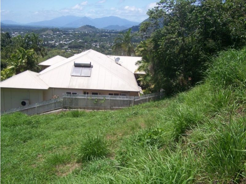 75 Summer Hill Drive, Mooroobool QLD 4870