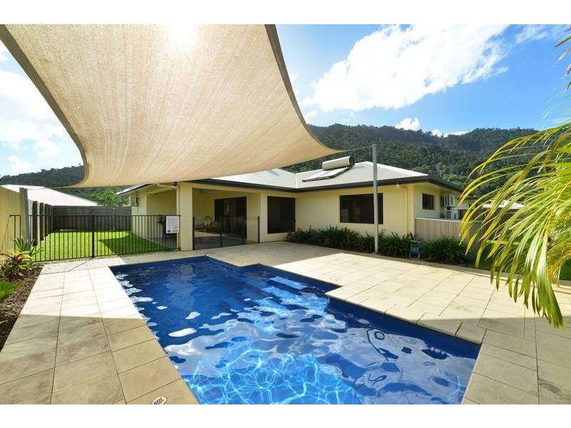 16 Kippin Close, Redlynch QLD 4870