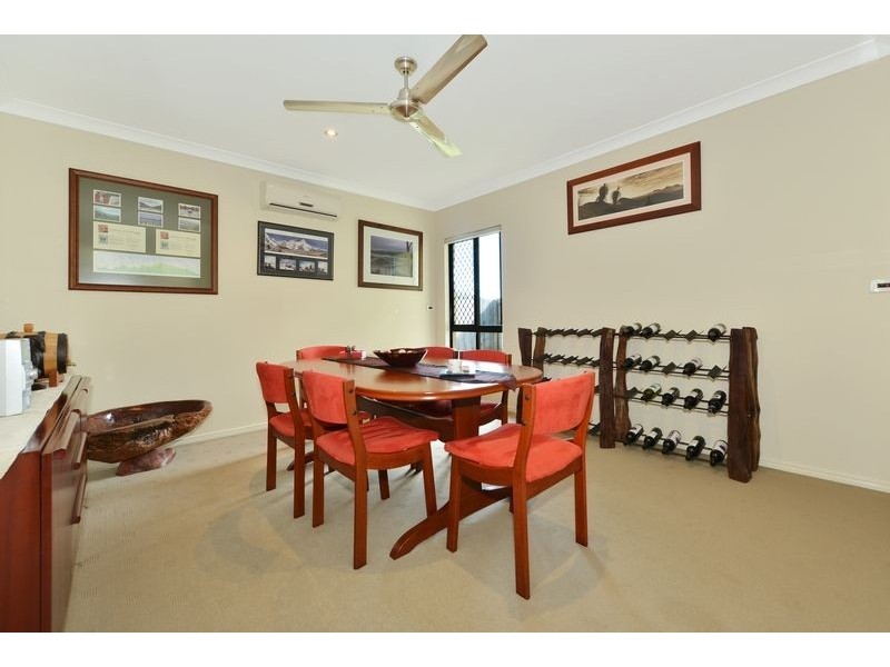 16 Kippin Close, Redlynch QLD 4870