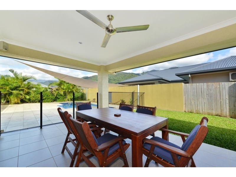 16 Kippin Close, Redlynch QLD 4870