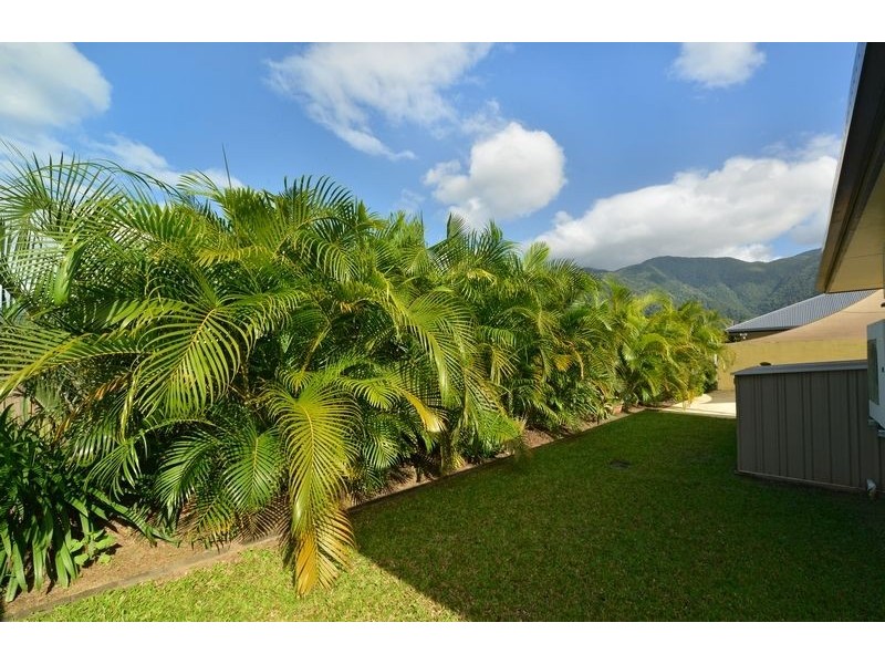 16 Kippin Close, Redlynch QLD 4870