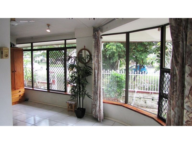 3 Thomas Street, Cairns North QLD 4870