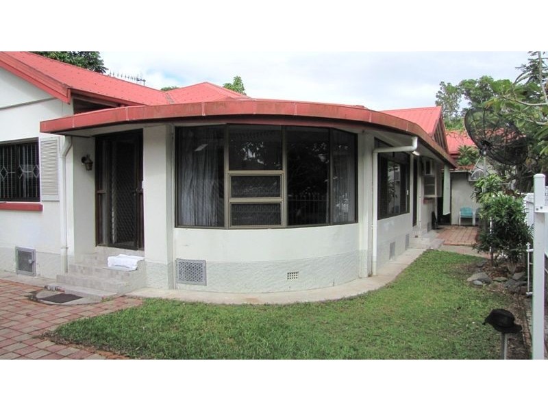 3 Thomas Street, Cairns North QLD 4870