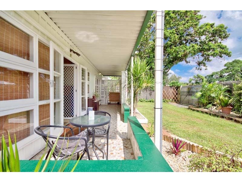 11 Murray Street, Manoora QLD 4870