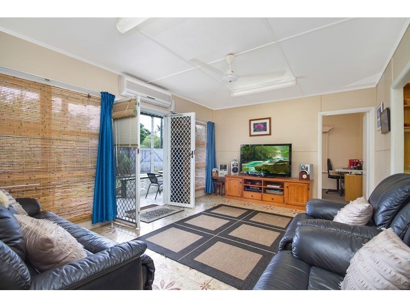 11 Murray Street, Manoora QLD 4870