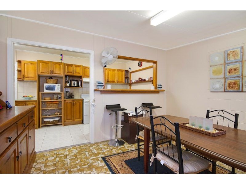 11 Murray Street, Manoora QLD 4870