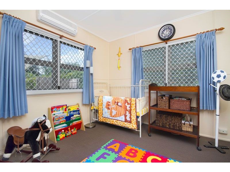 11 Murray Street, Manoora QLD 4870