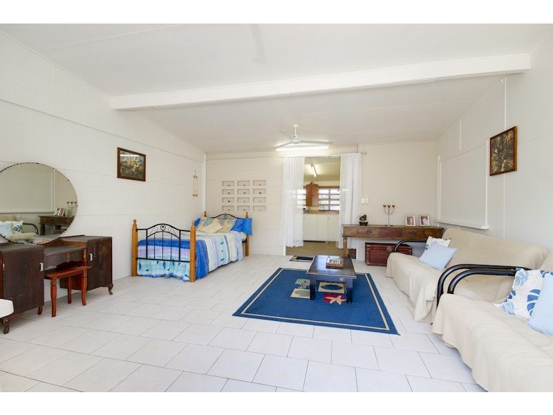 11 Murray Street, Manoora QLD 4870