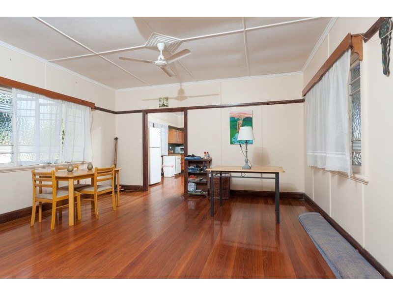 9 Murray Street, Manoora QLD 4870