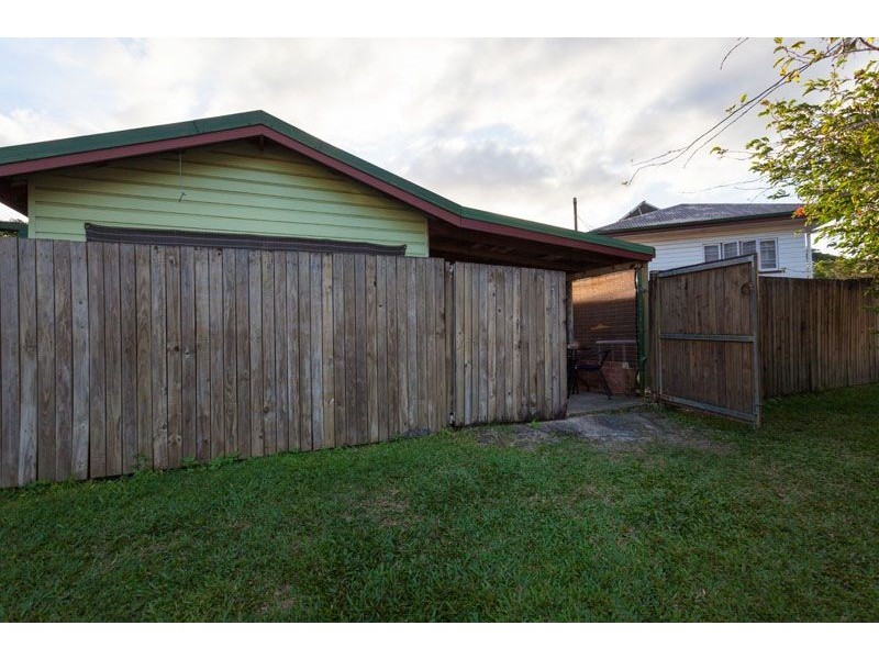 9 Murray Street, Manoora QLD 4870